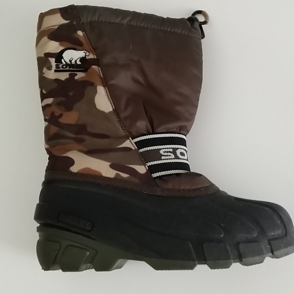 sorel camo boots